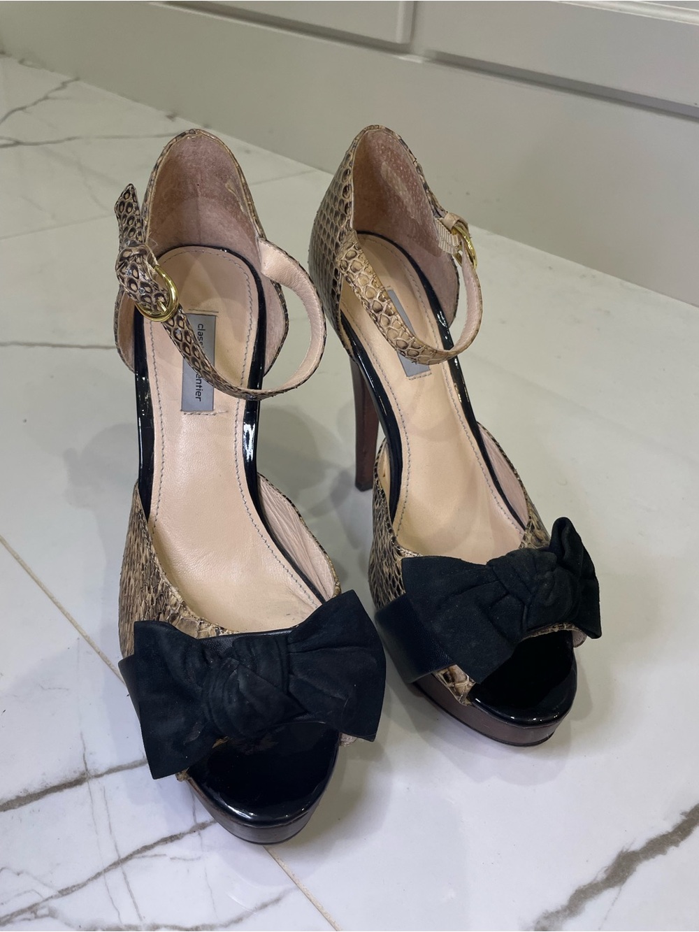 Classiques Entier Tan Snake-Print Platform Heels with Black Bow - Picture 2 of 6